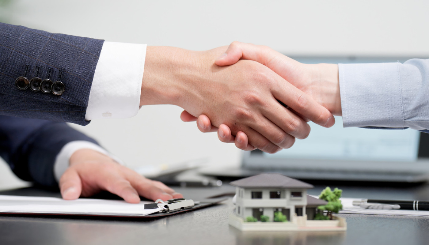 Vendre son bien dans le 95 : les critères qui font la différence pour choisir la bonne agence immobilière